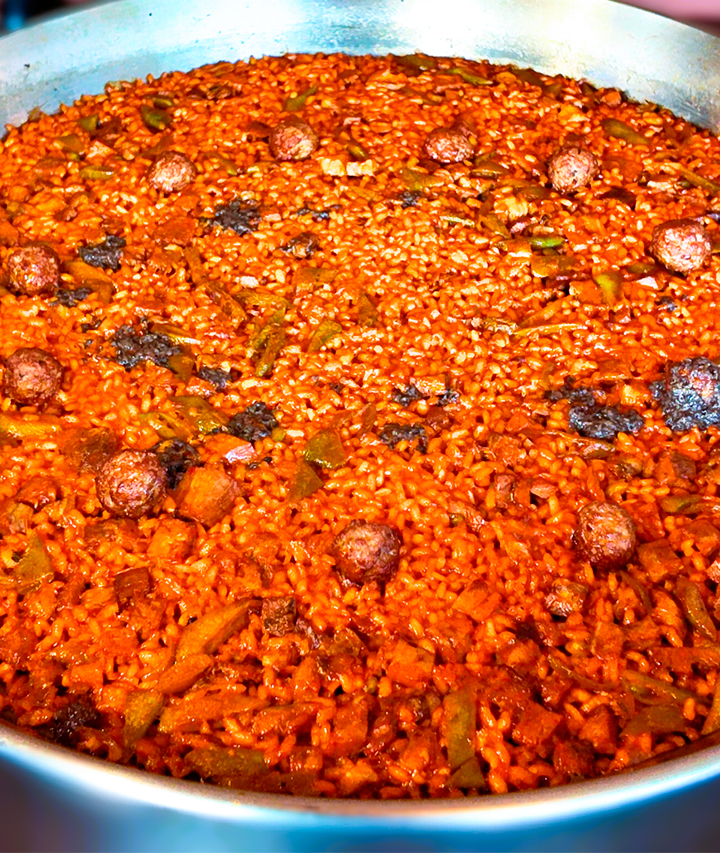Arroz con secreto, tirabeques y albóndigas trufadas